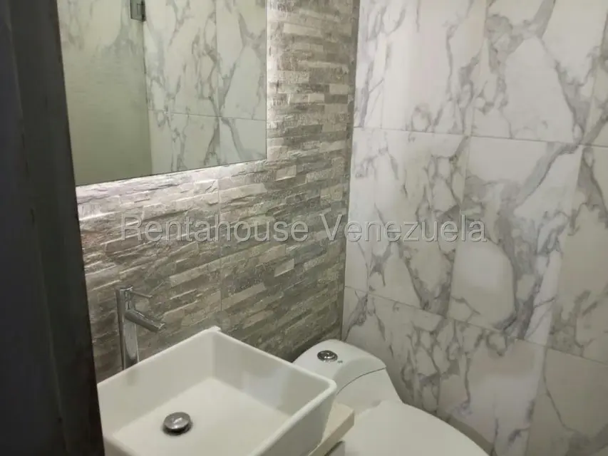 Apartamento (1 Nivel) en Venta en Parroquia La Candelaria, Distrito Metropolitano - 13