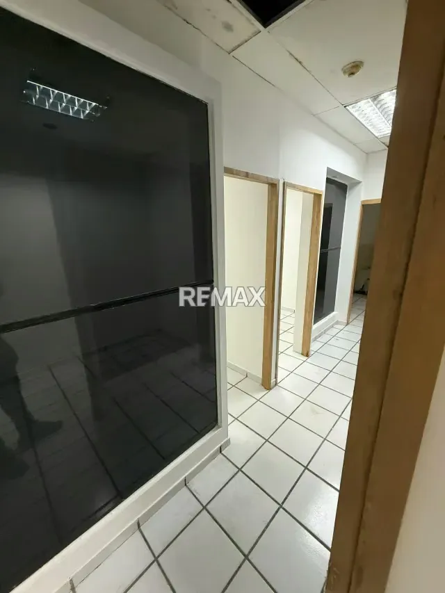 Local Comercial en Alquiler en Unicentro Naro - 6