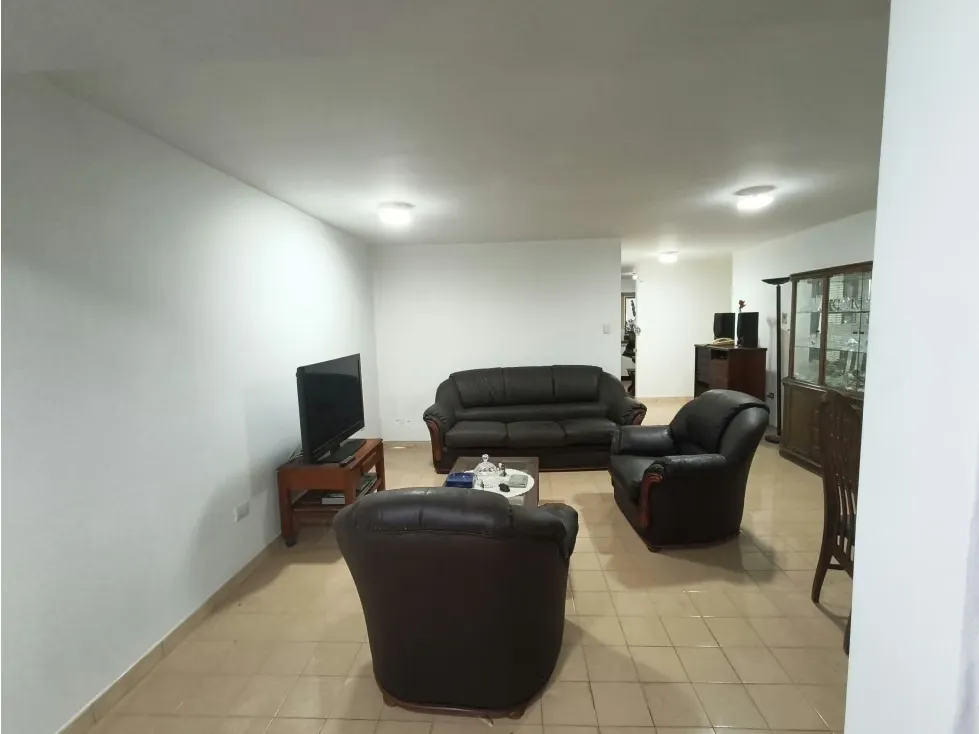 LINDO Y AMPLIO APARTAMENTO EN VENTA EN LOS RUICES 101mts/3H/2B/1PE - 4