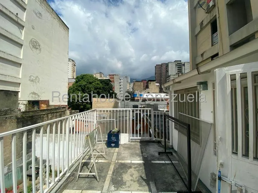 Apartamento (1 Nivel) en Venta en Parroquia La Candelaria, Distrito Metropolitano - 24