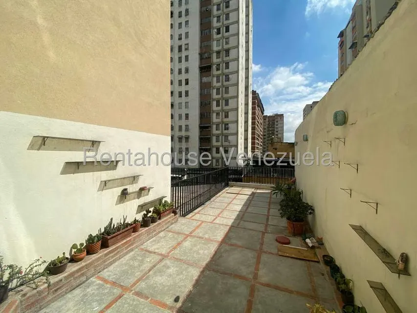 Apartamento (1 Nivel) en Venta en Parroquia La Candelaria, Distrito Metropolitano - 10