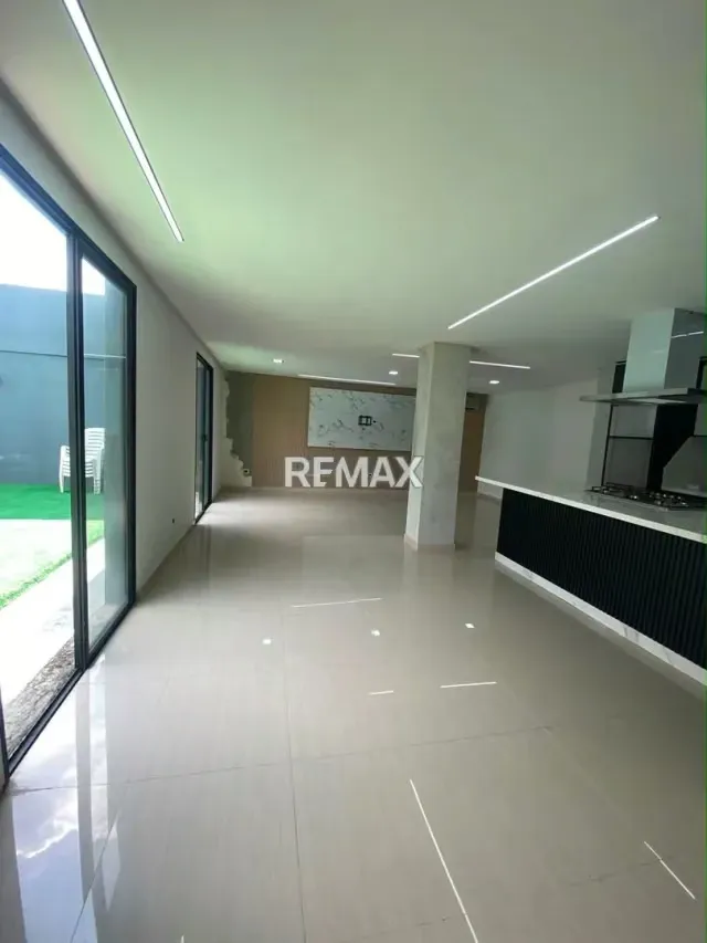 Vive la exclusividad y el confort en este espectacular Townhouse a estrenar ubicado en el Conjunto Residencial San Ignacio (San Diego, a solo 5 minutos de la Variante). - 6