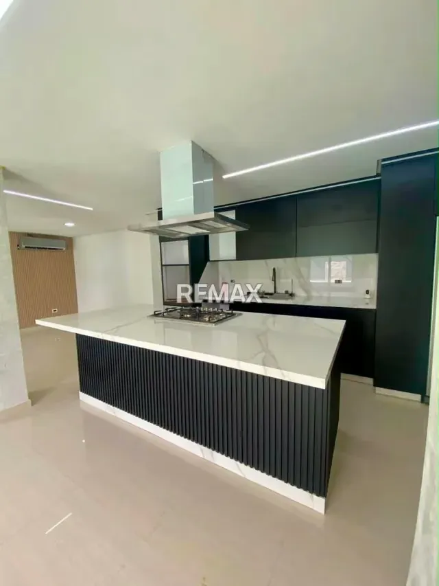 Vive la exclusividad y el confort en este espectacular Townhouse a estrenar ubicado en el Conjunto Residencial San Ignacio (San Diego, a solo 5 minutos de la Variante). - 10