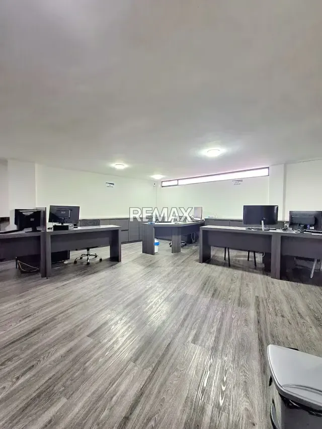 EN VENTA EDIFICIO COMERCIAL LA CONCORDIA - 11