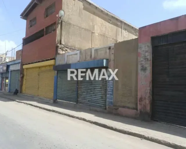 OPORTUNIDAD DE INVERSIÓN ÚNICA. TERRENO CON PROYECTO DE MINI CENTRO COMERCIAL Y LOCAL A PIE DE CALLE EN EL CENTRO DE PORLAMAR - 6