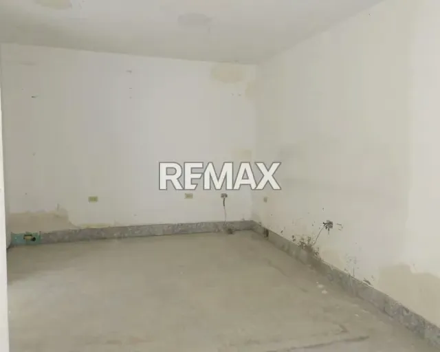OPORTUNIDAD DE INVERSIÓN ÚNICA. TERRENO CON PROYECTO DE MINI CENTRO COMERCIAL Y LOCAL A PIE DE CALLE EN EL CENTRO DE PORLAMAR - 10