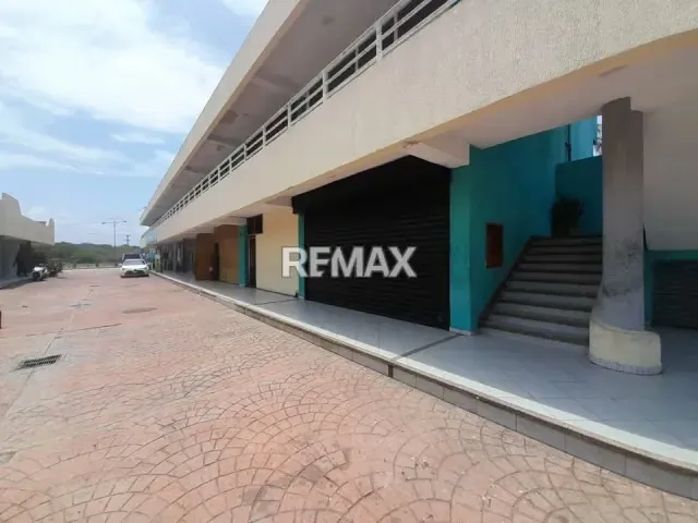En Alquiler Local Comercial Listo Para Comenzar Operaciones En El C.c Caribbean Tucacas. - 4