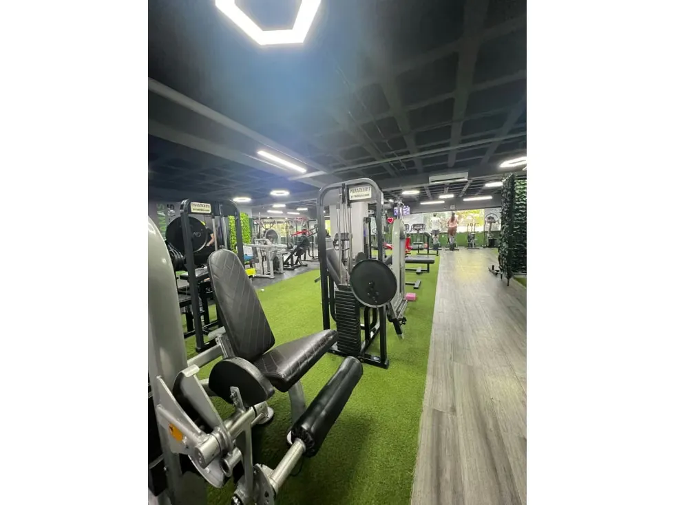 Vendo fondo de comercio gimnasio 294m2 Los Chaguaramos 0721 - 3