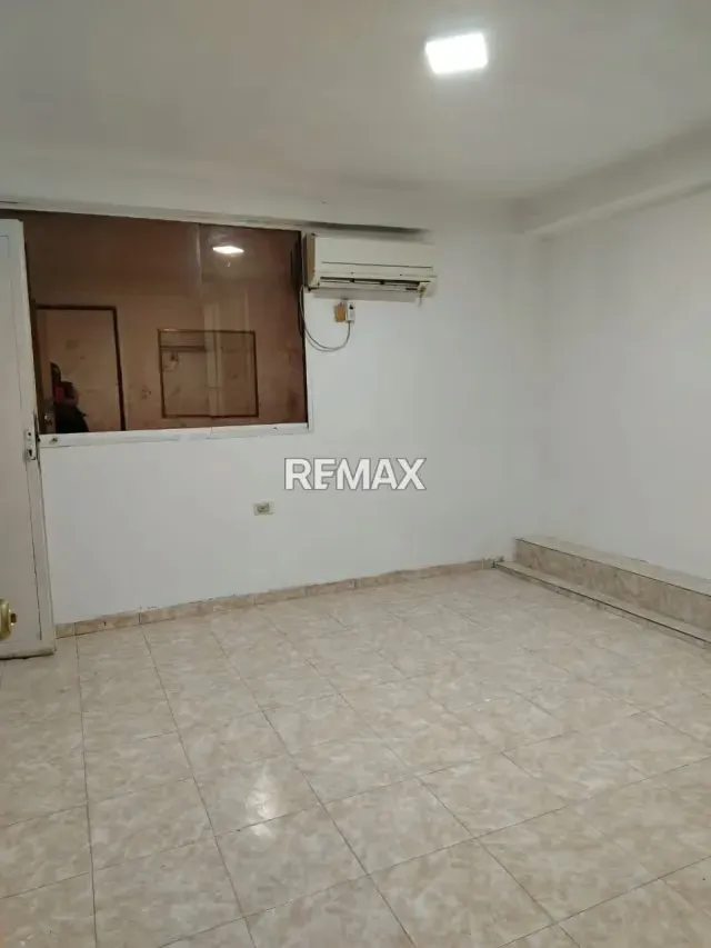 Venta de Casa ideal para inversion, negocio o familia numerosa, ubicada en Castillejo urbanizacion El Escorial. Guatire - 18