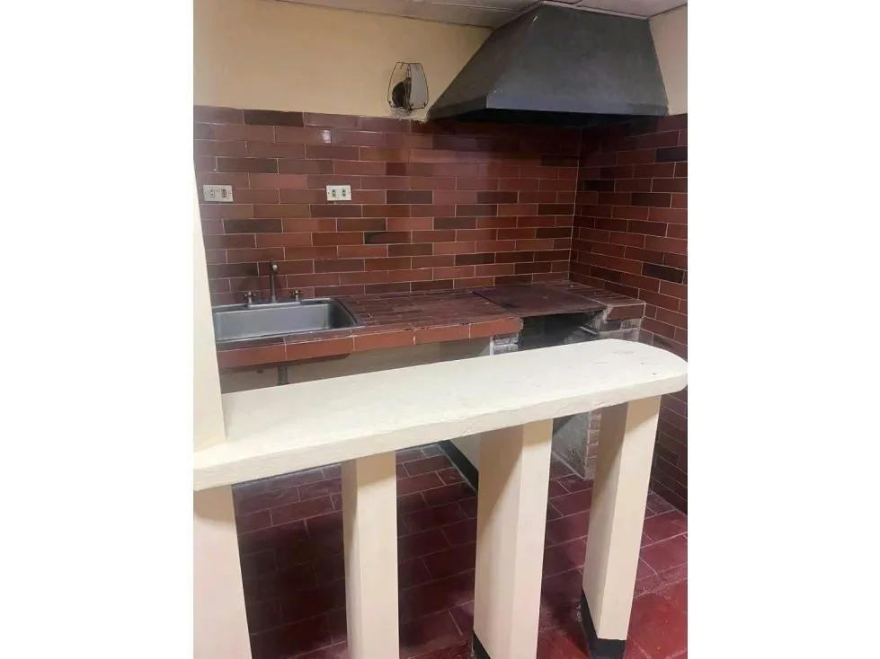 Alquilo anexo uso comercial 150m2 La Florida 5500 - 8