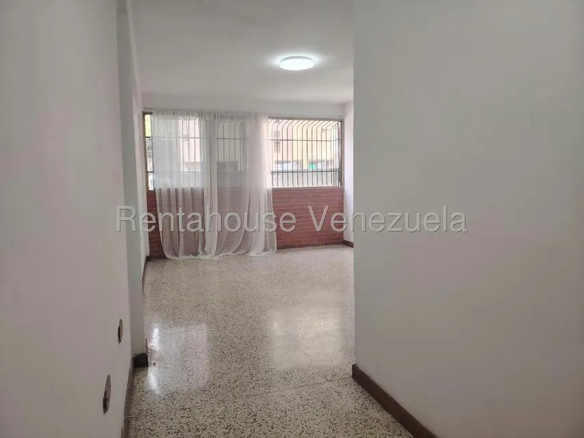 Apartamento (1 Nivel) en Venta en El Paraiso, Distrito Metropolitano - 3