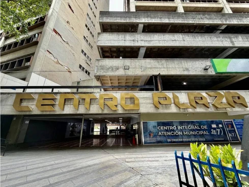 Se vende /alquila local 58m2 2B Centro Plaza / Los Palos Grandes - 11