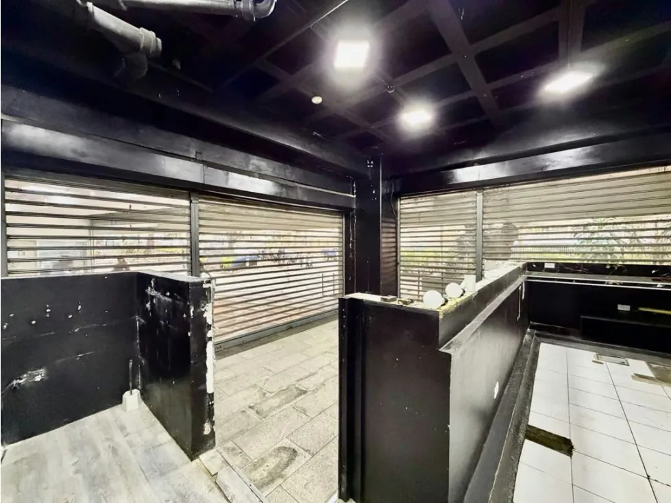 Se vende /alquila local 58m2 2B Centro Plaza / Los Palos Grandes - 6