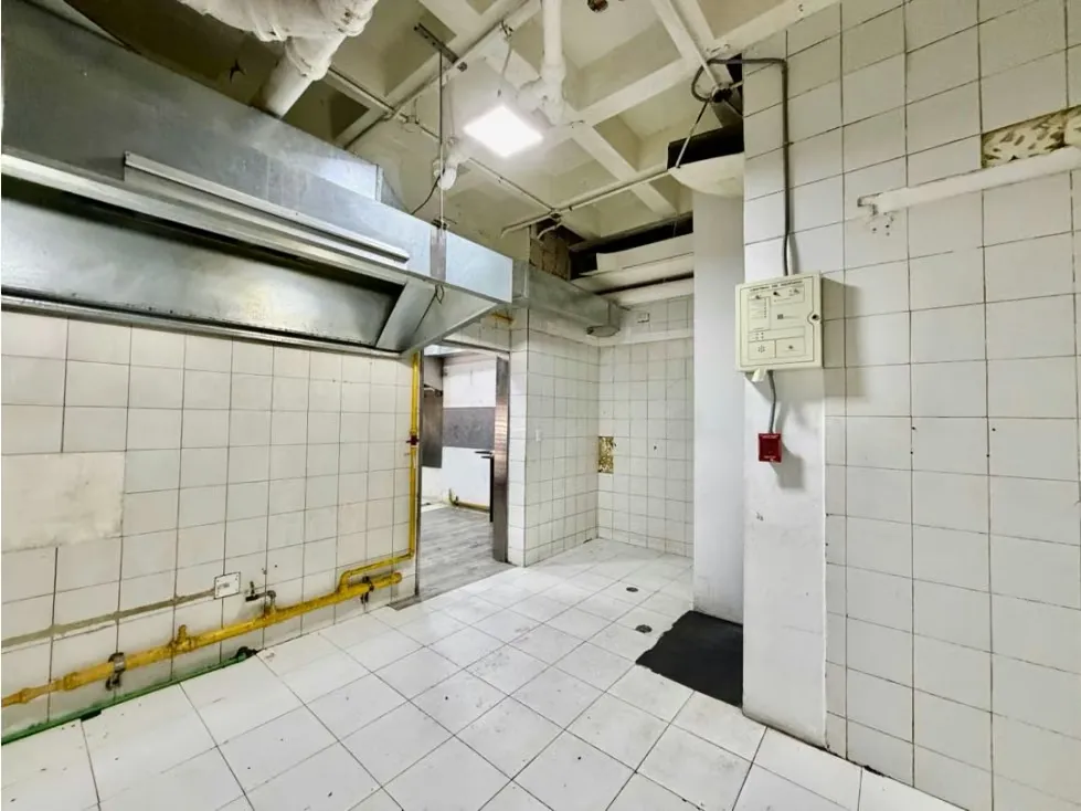 Se vende /alquila local 58m2 2B Centro Plaza / Los Palos Grandes - 10