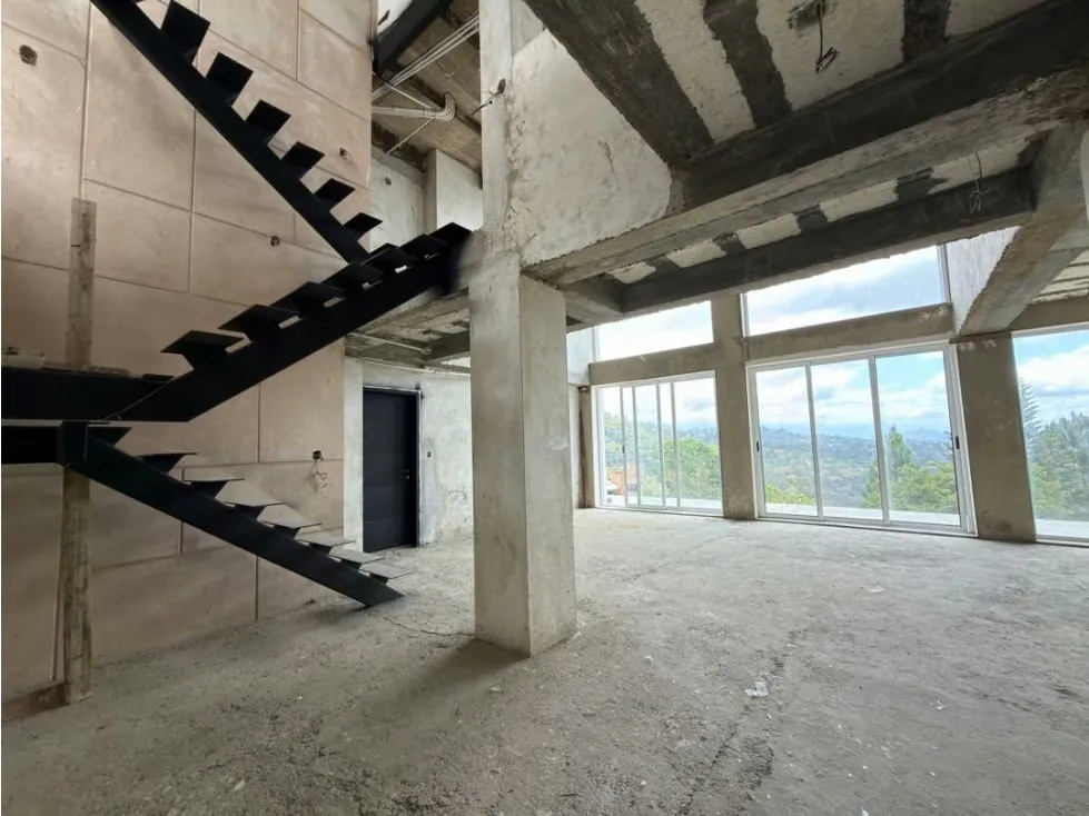MEG-Venta de Townhouse en Altos de Los Guayabitos 5H/3B/3P - 3