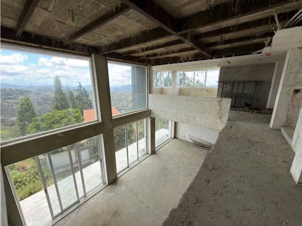 MEG-Venta de Townhouse en Altos de Los Guayabitos 5H/3B/3P - 4