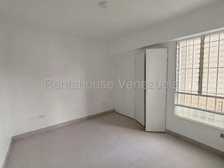 Apartamento (1 Nivel) en Alquiler en Prebo I, Carabobo - 6