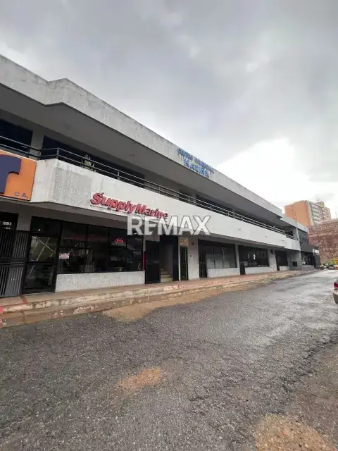 Local Comercial en venta c.c kariña