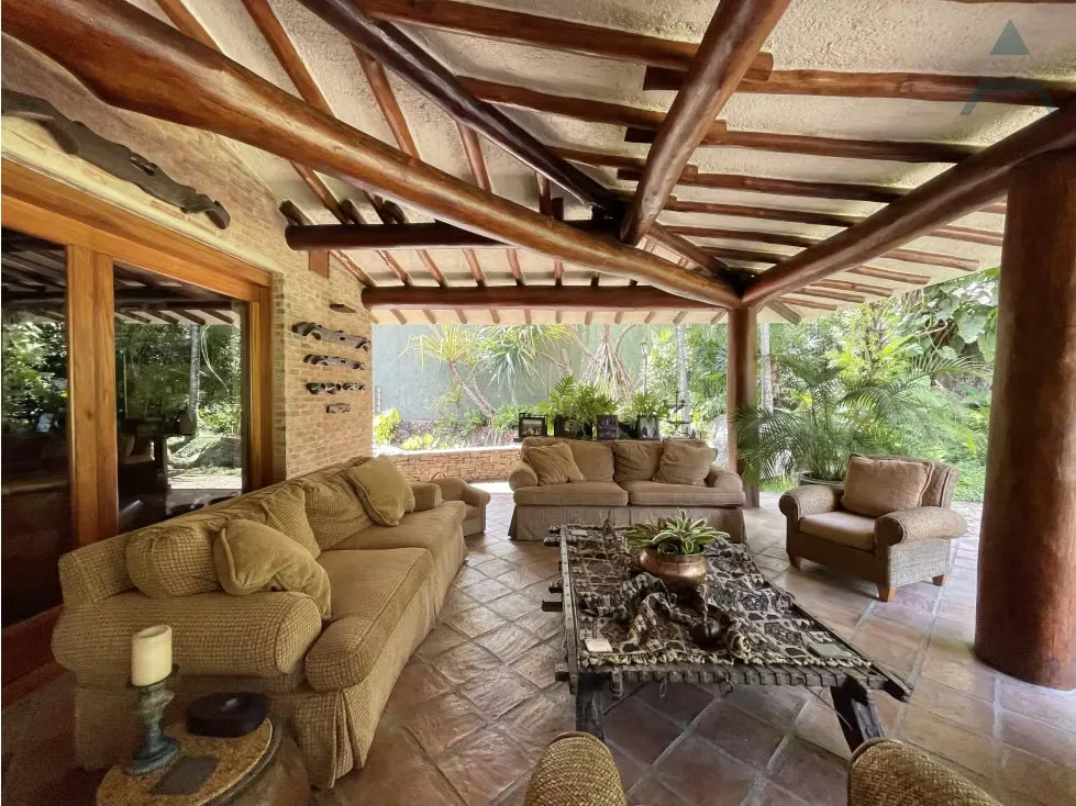 Se vende casa 2200m² 4h+s/4b+s/13e Country club - 10