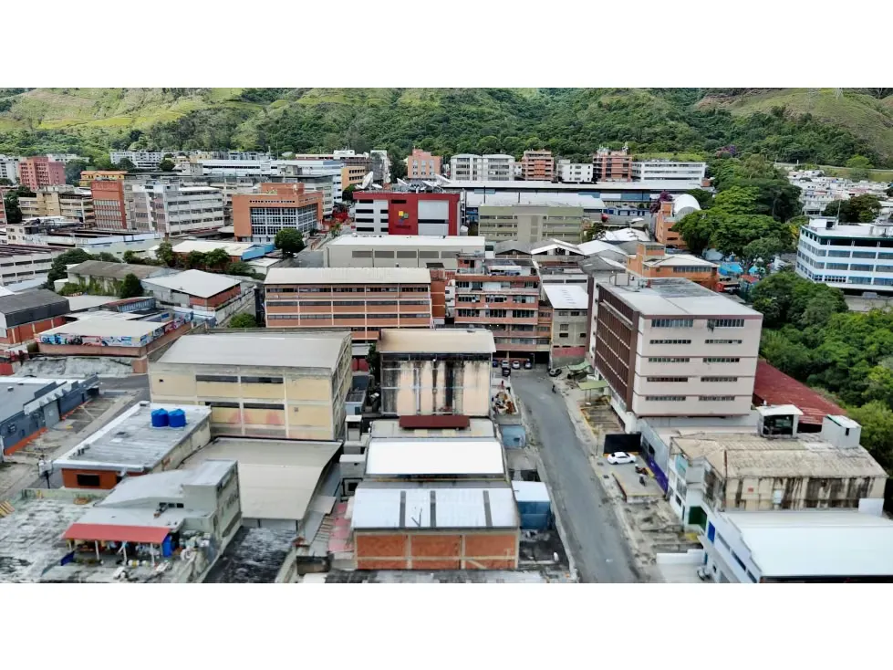 Se vende edificio comercial 1560m2 Boleita Norte 6179 - 2