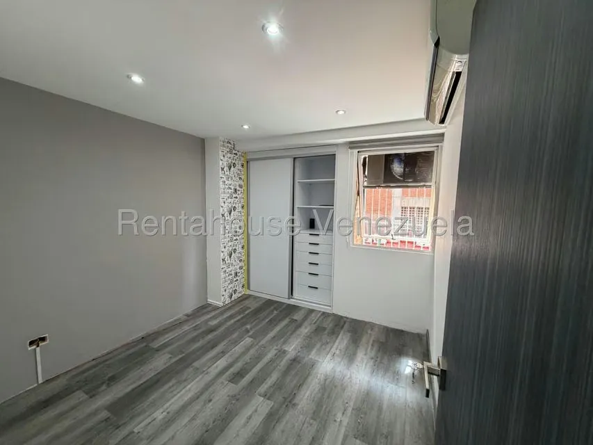 Apartamento (1 Nivel) en Venta en Lomas del Sol, Distrito Metropolitano - 6