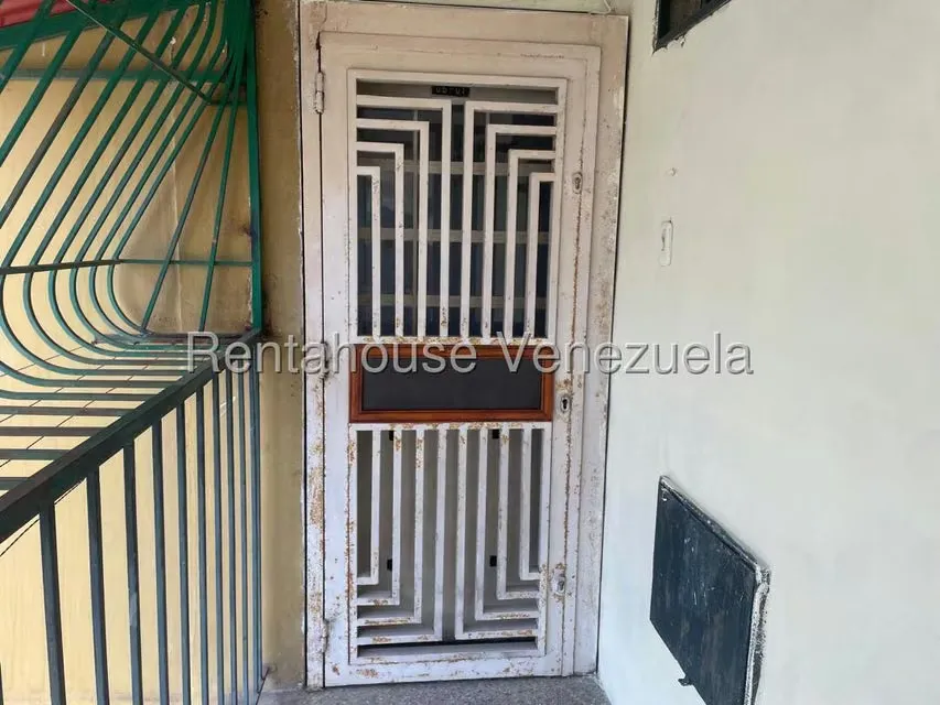 Apartamento (1 Nivel) en Venta en Avenida Libertador, Lara - 2