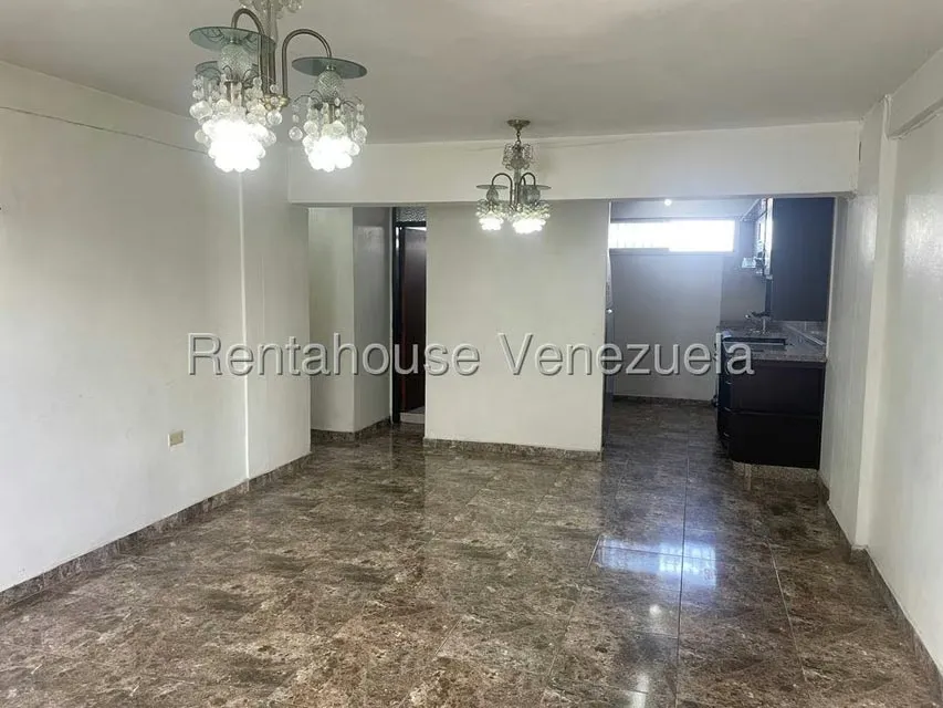 Apartamento (1 Nivel) en Venta en Avenida Libertador, Lara - 3