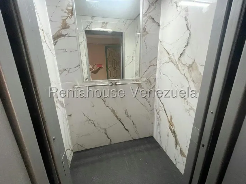 Apartamento (1 Nivel) en Venta en Avenida Libertador, Lara - 31