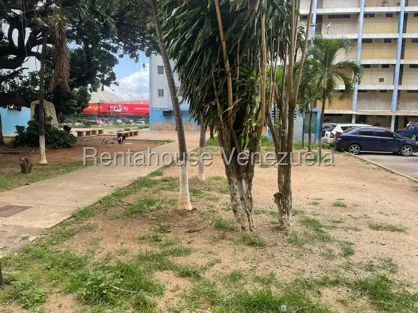 Apartamento (1 Nivel) en Venta en Avenida Libertador, Lara - 35