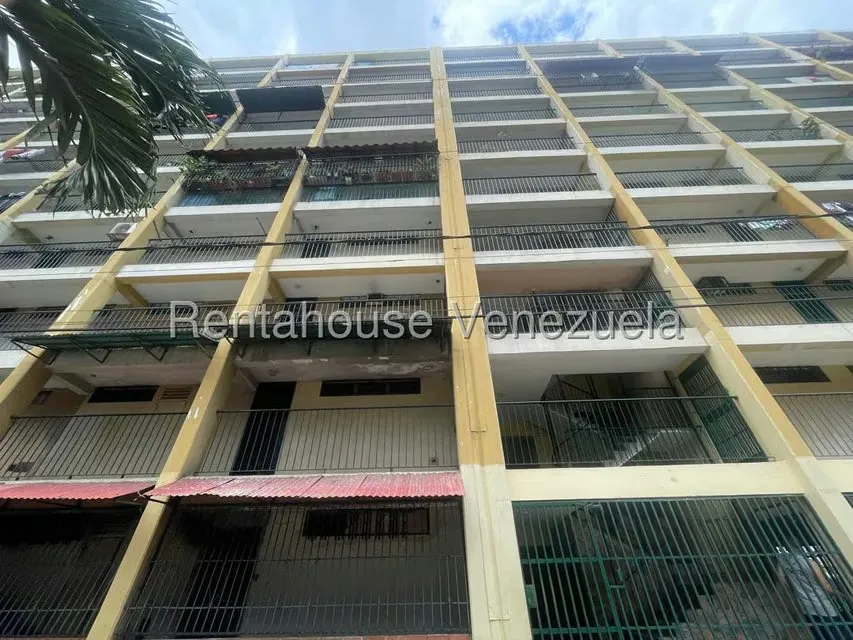Apartamento (1 Nivel) en Venta en Avenida Libertador, Lara - 38