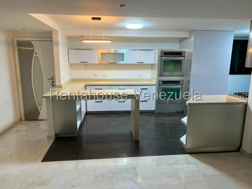 Apartamento (Duplex) en Venta en Los Naranjos del Cafetal, Distrito Metropolitano - 12
