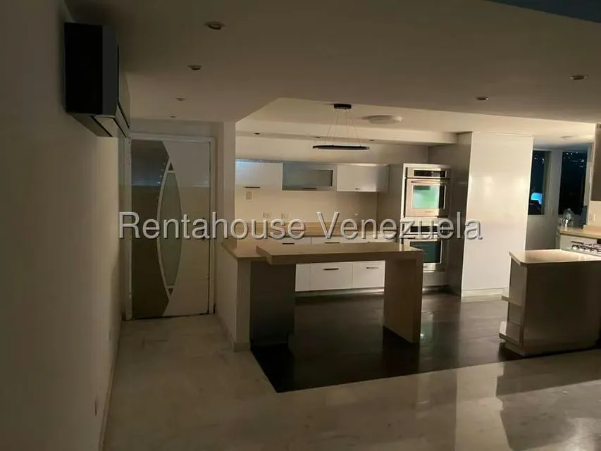 Apartamento (Duplex) en Venta en Los Naranjos del Cafetal, Distrito Metropolitano - 13
