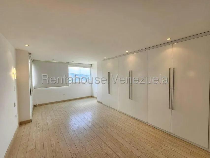 Apartamento (Duplex) en Venta en Los Naranjos del Cafetal, Distrito Metropolitano - 27