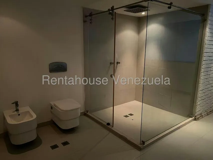 Apartamento (Duplex) en Venta en Los Naranjos del Cafetal, Distrito Metropolitano - 32