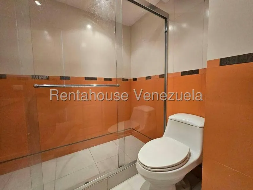 Apartamento (Duplex) en Venta en Los Naranjos del Cafetal, Distrito Metropolitano - 40
