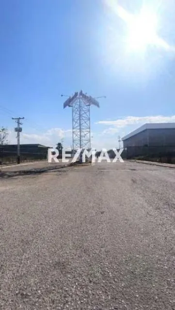 Terreno en Venta - Avenida Diego Iribarren - 3