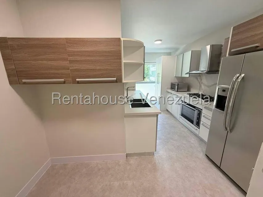 Apartamento (1 Nivel) en Alquiler en Lomas de Las Mercedes, Distrito Metropolitano - 12