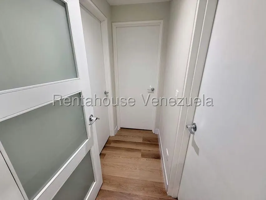 Apartamento (1 Nivel) en Alquiler en Lomas de Las Mercedes, Distrito Metropolitano - 15