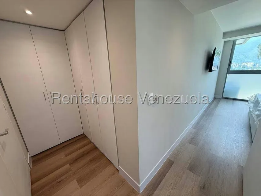 Apartamento (1 Nivel) en Alquiler en Lomas de Las Mercedes, Distrito Metropolitano - 16