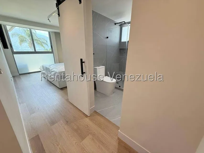 Apartamento (1 Nivel) en Alquiler en Lomas de Las Mercedes, Distrito Metropolitano - 18