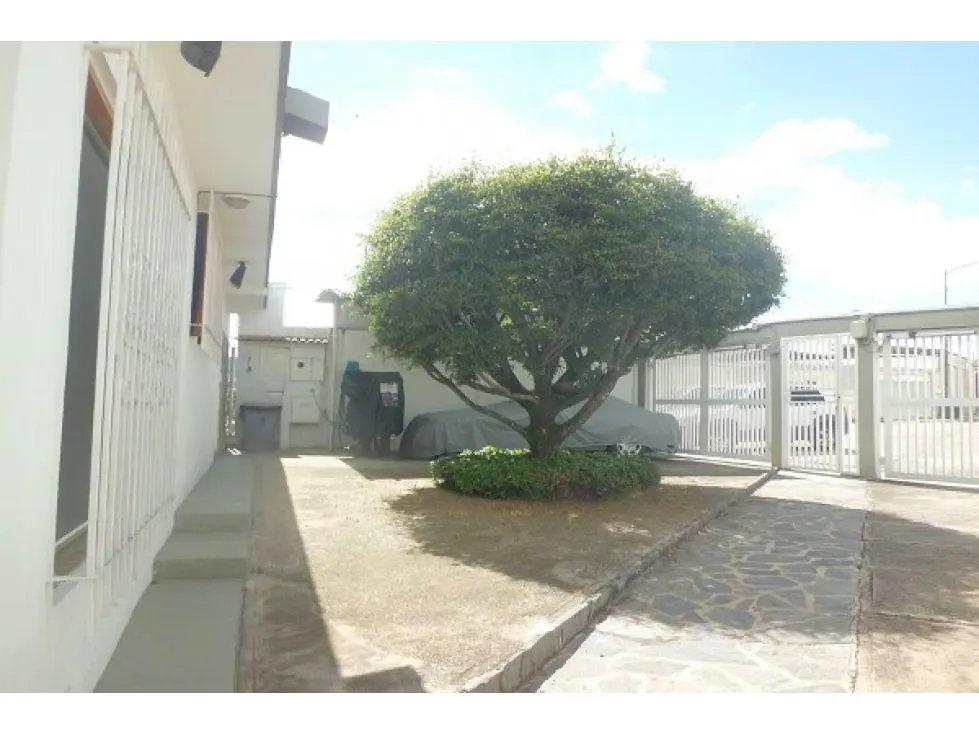 Se vende casa 900m2 Cumbres de Curumo 2589 - 20