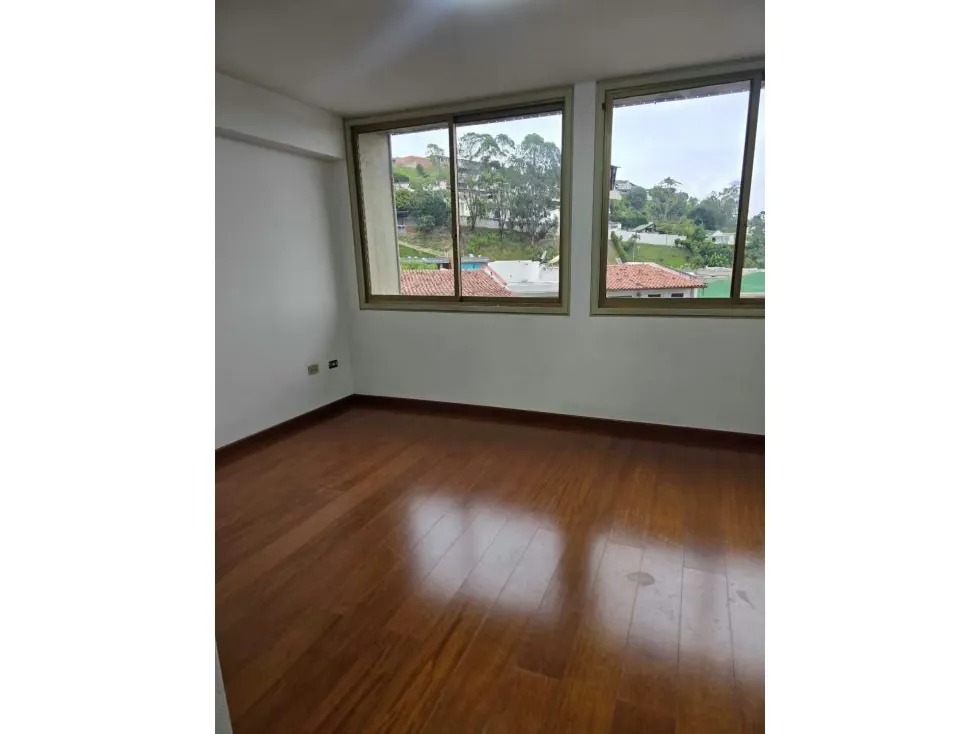 Apartamento en los Naranjos del Cafetal En Venta 148m2 - 5