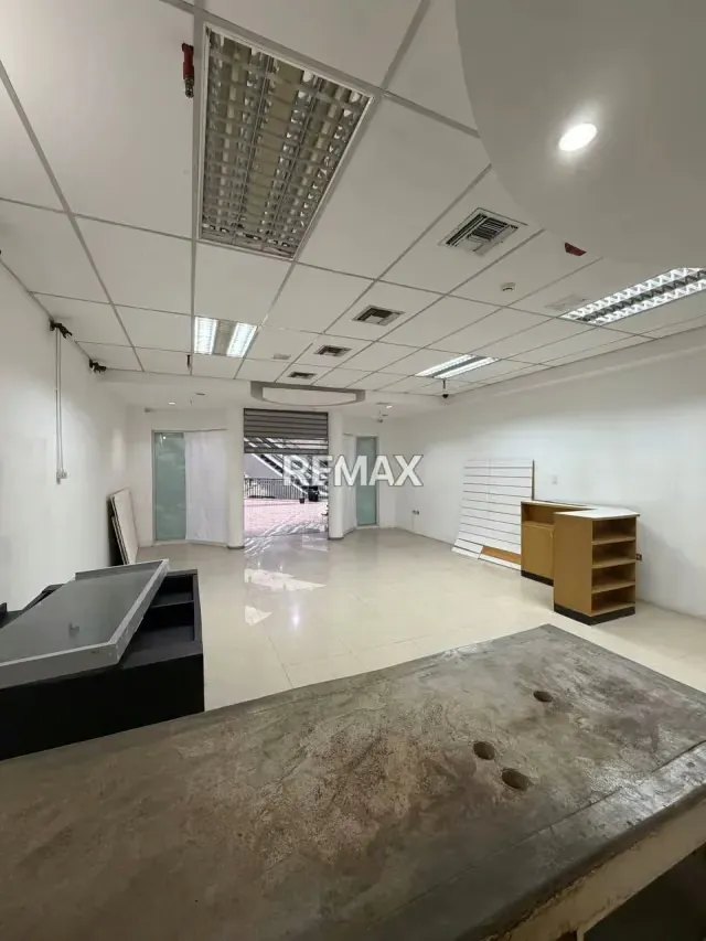 Alquiler de local Centro Comercial 76,50m2 en Terrazas de la Lagunita - 3
