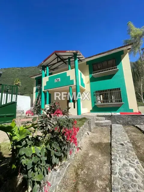 CASA FAMILIAR O POSADA