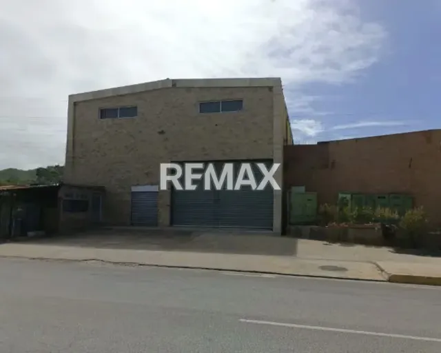VENTA GALPON CORPORATIVO PREMIUM: 3 PISOS, ASCENSOR INDUSTRIAL, OFICINAS DE LUJO Y CAPACIDAD PARA ENTRADA DE CONTENEDORES Y TERMOKING