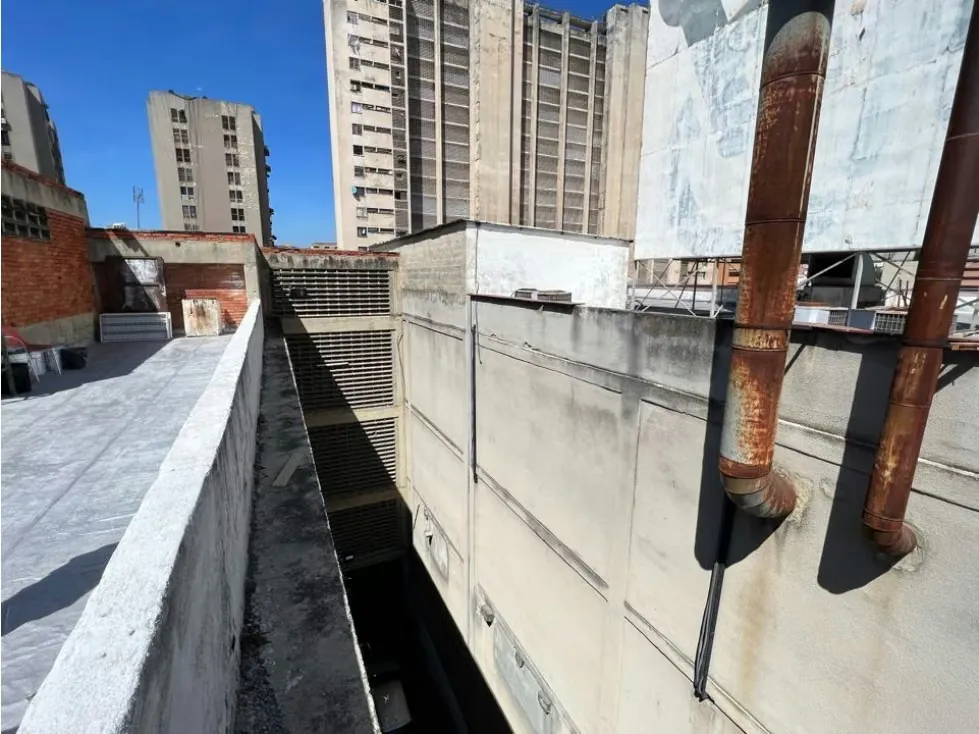 En Venta Galpon Edificio Industrial en San Martin. Libertador Caracas - 35