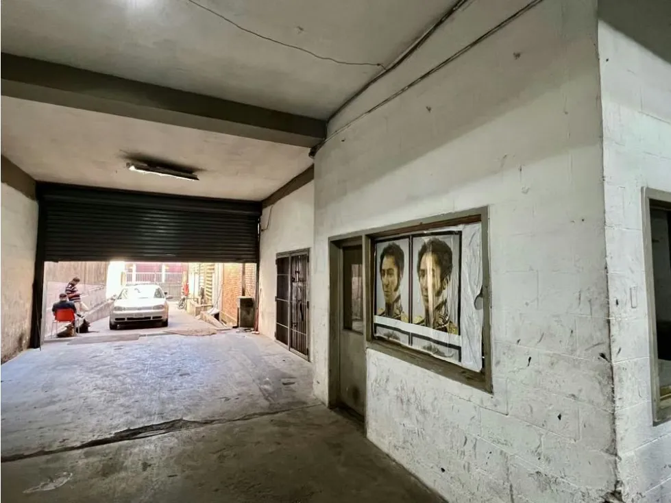 En Venta Galpon Edificio Industrial en San Martin. Libertador Caracas - 6