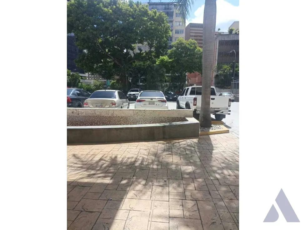 Se alquila Local 210m2 Altamira 4518 - 2