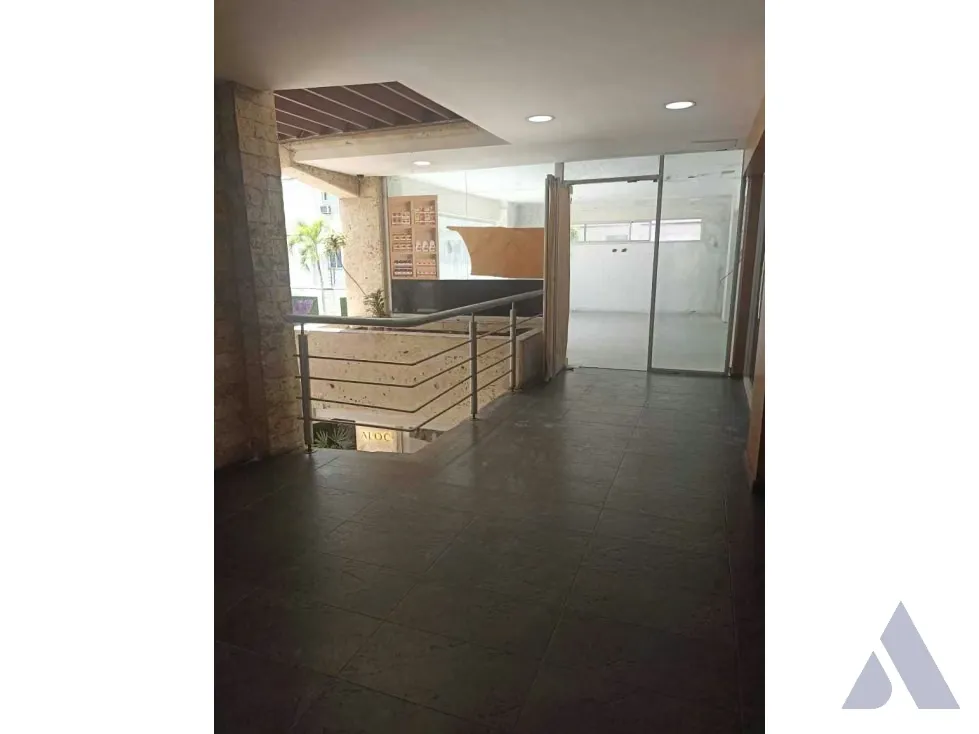 Se alquila Local 210m2 Altamira 4518 - 3