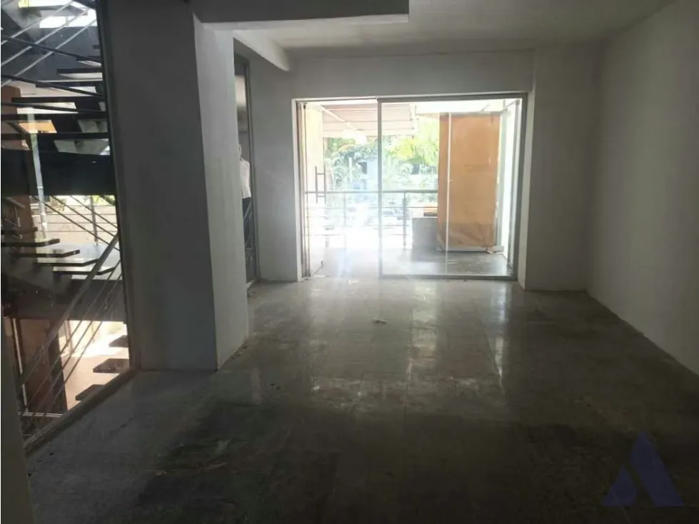 Se alquila Local 210m2 Altamira 4518 - 4